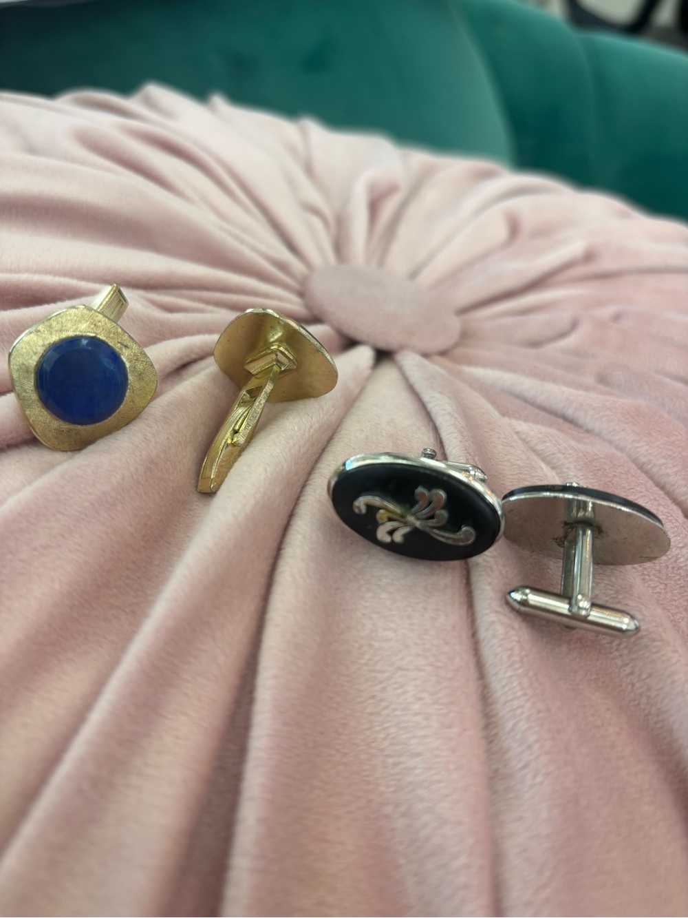 Vintage set of Mid modern Classic Men’s Cufflink Set in Blue and Black